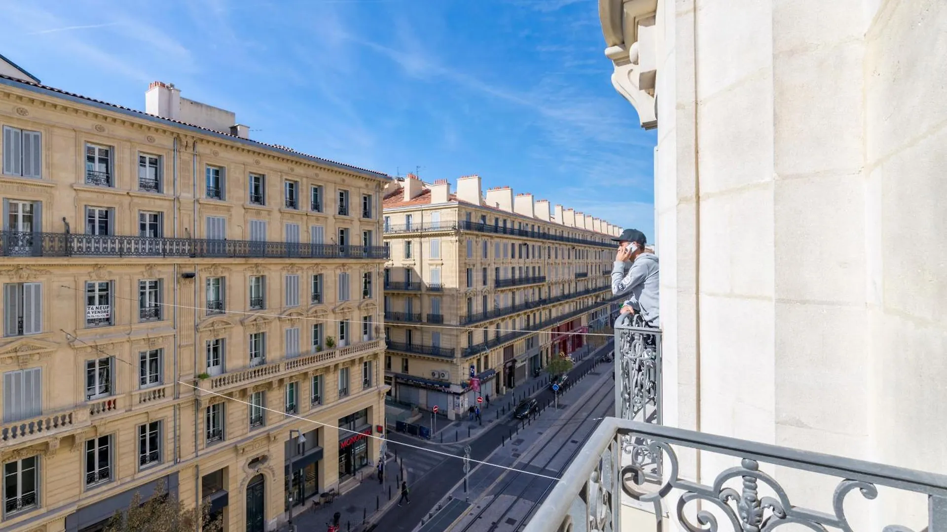 The Babel Community - Republique - Joliette Aparthotel Marseille 4*,  Frankrike