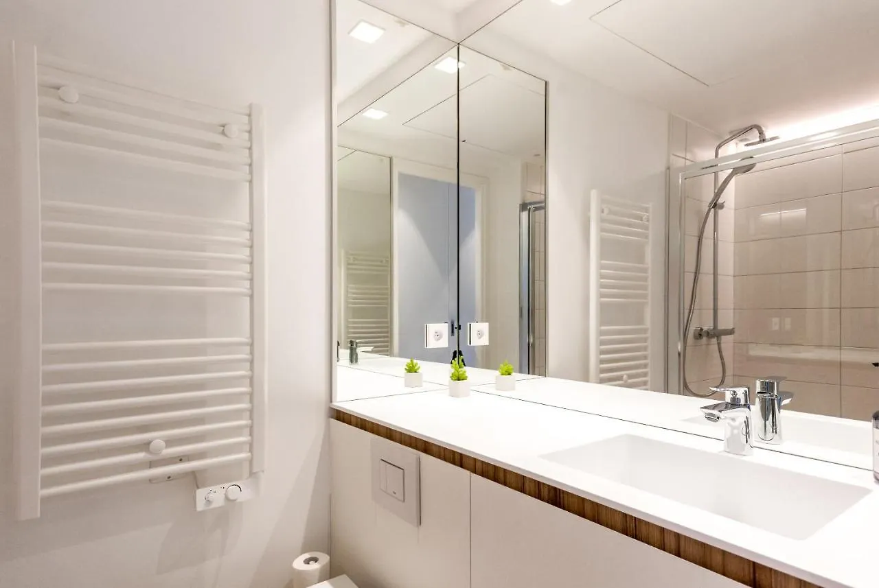 The Babel Community - Republique - Joliette Hotel Marseille France